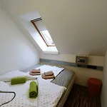 Cube For 2 Hostel *
