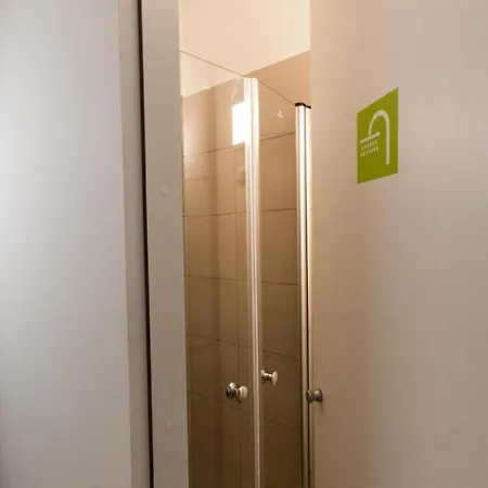 큐브 센트럴 룸스 포 2 *