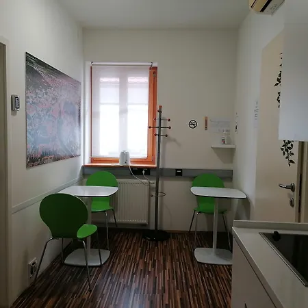 Cube For 2 Hostel