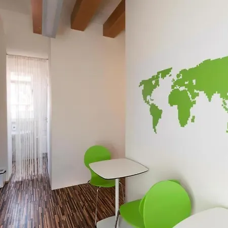 אכסניה Cube For 2 לובליאנה